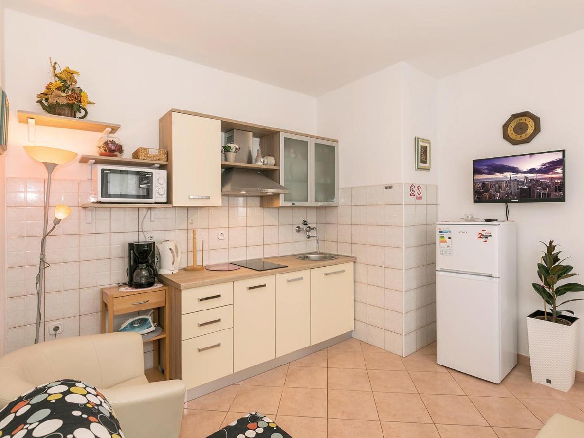 Apartments Graziella Porec Esterno foto