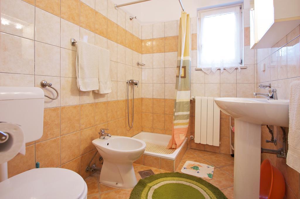 Apartments Graziella Porec Esterno foto