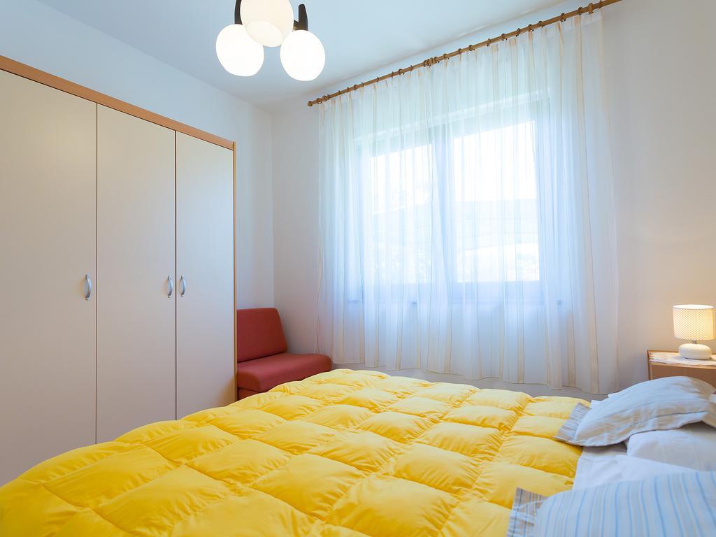 Apartments Graziella Porec Esterno foto