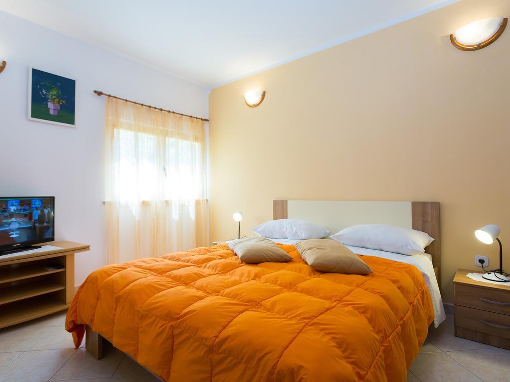 Apartments Graziella Porec Esterno foto